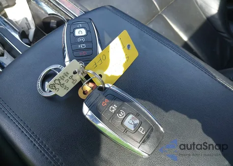 2017 Lincoln Continental Reserve из США, поврежденный, VIN 1LN6L9NP9H5616821